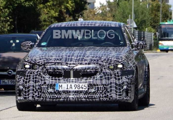 BMW G90