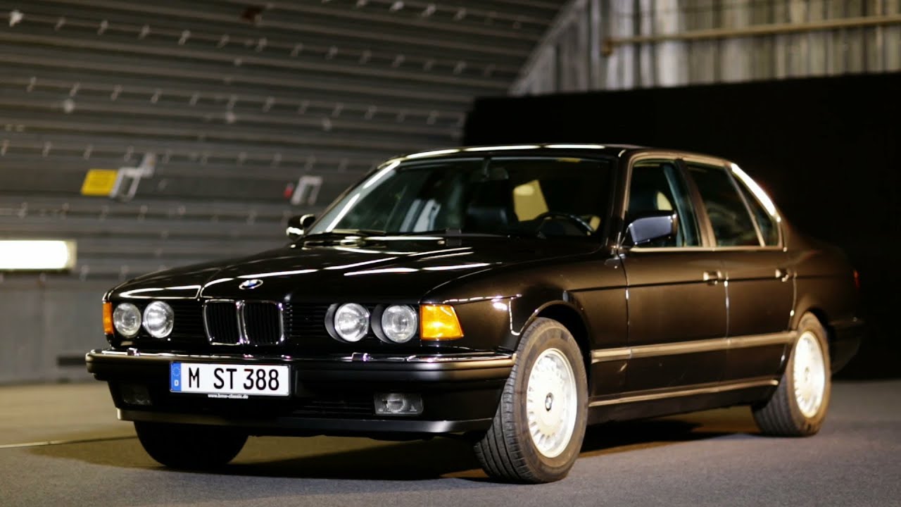 BMW 7 Series. The second generation E32.