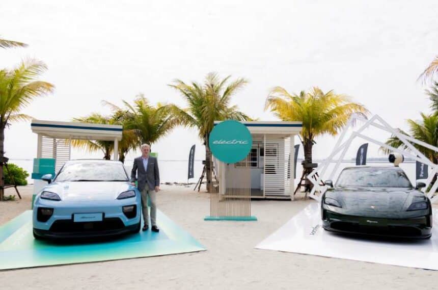 Porsche Experience Bay