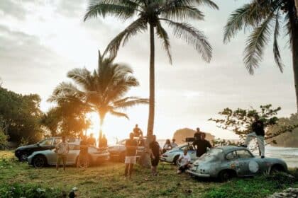 Tropical Loop Cruze