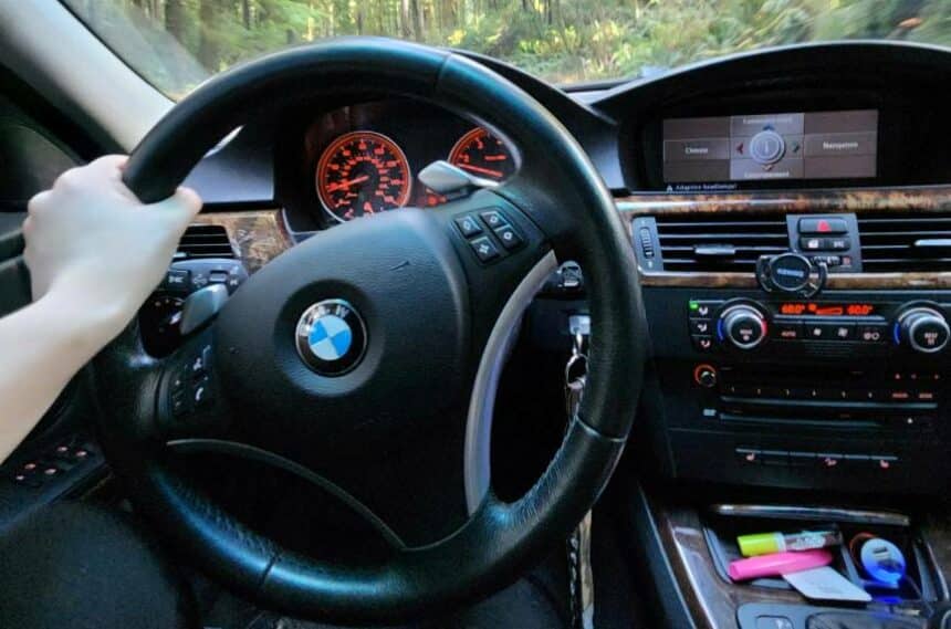 Mengapa Lampu Dashboard BMW Klasik Berwarna Oranye? 1 Dashboard BMW