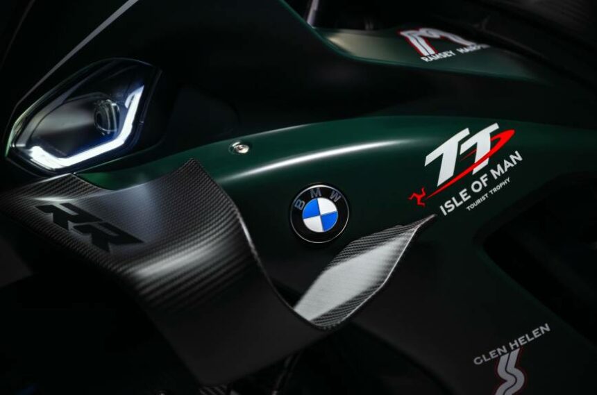 5 Fakta Menarik dari BMW M 1000 RR Limited Edition Isle of Man TT 1 BMW M 1000 RR Limited Edition