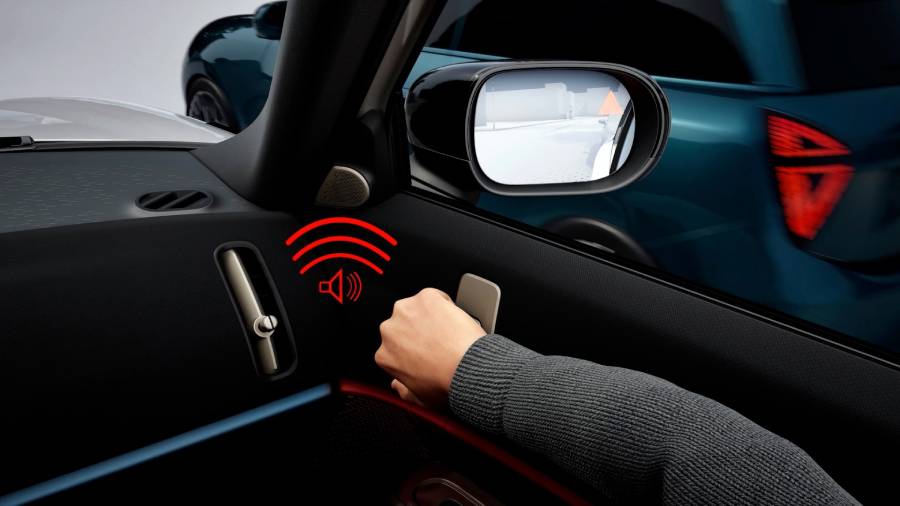 5 Fakta Menarik tentang Teknologi Keselamatan MINI Terbaru 4 MINI Safe Exit